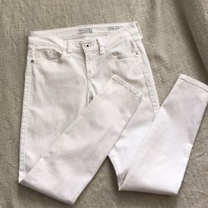 GUESS BRITTNEY SKINNY ANKLE JEANS 26